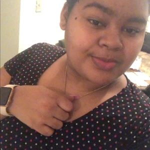 Meet your Posher, Ayleen